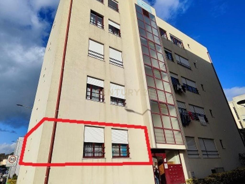 Apartamento T2 Remodelado em Avintes – Vila Nova de Gaia - Image 1