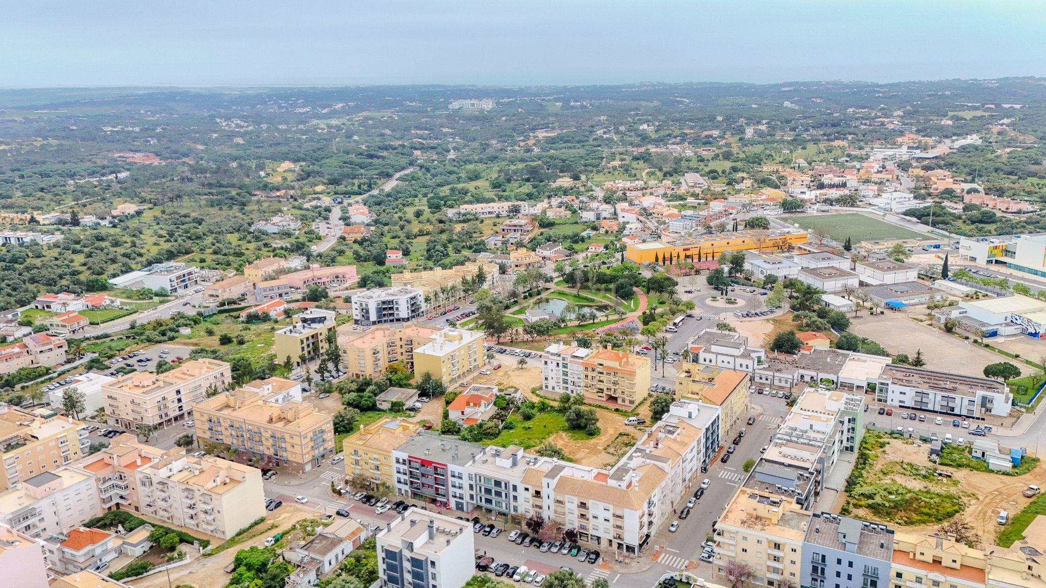 Trespasse de Parafarmácia em Almancil – Oportunidade Única de Investimento no Setor da Saúde e Bem-Estar - Image 25