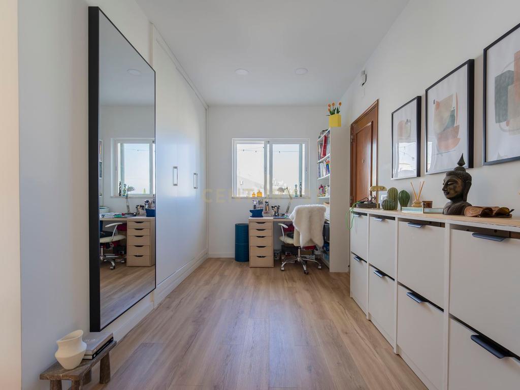 Apartamento T1 com Terraços e Vista Panorâmica em Olhão - Image 18