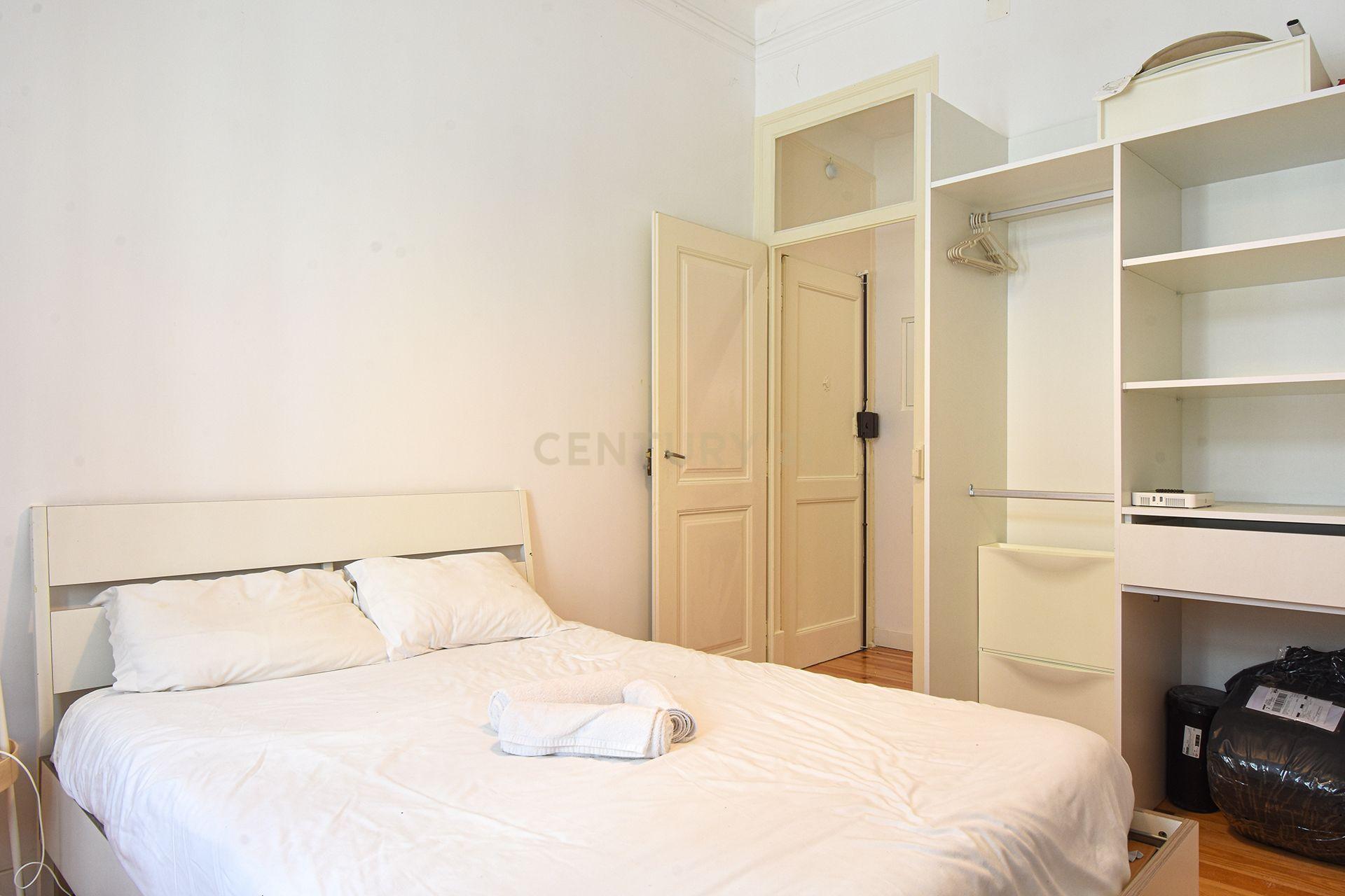 Apartamento T3 renovado com Licença AL - Lisboa - Image 7