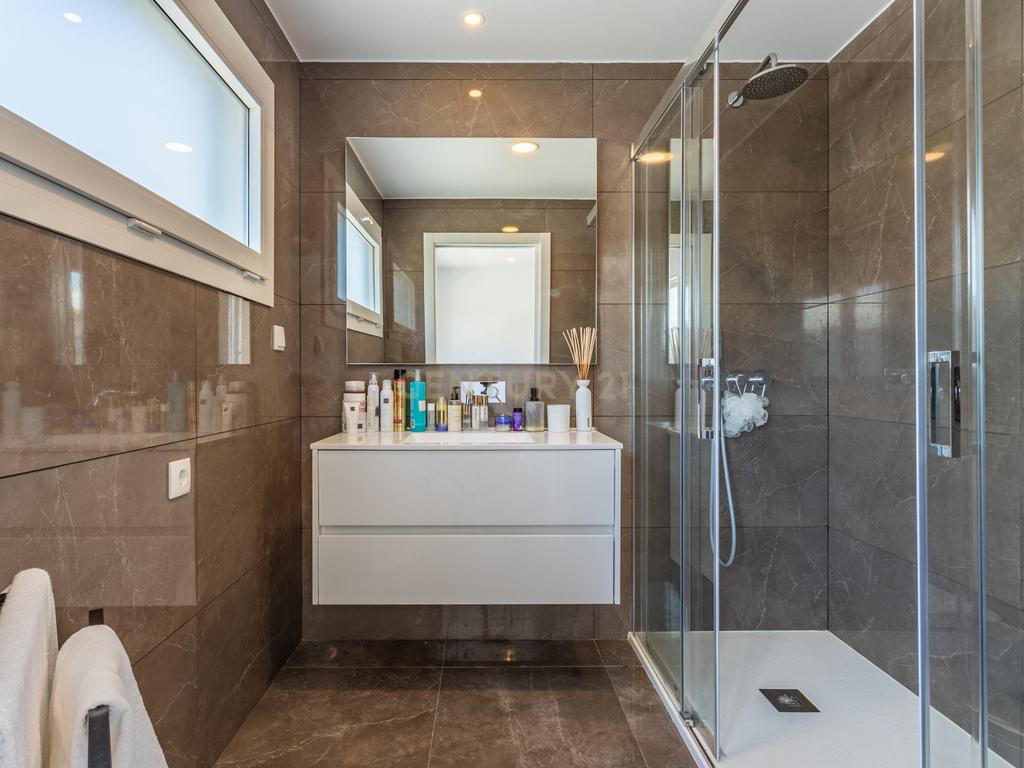 Apartamento T3 Luminoso e Recente na Ramada – Viva com Qualidade! - Image 23