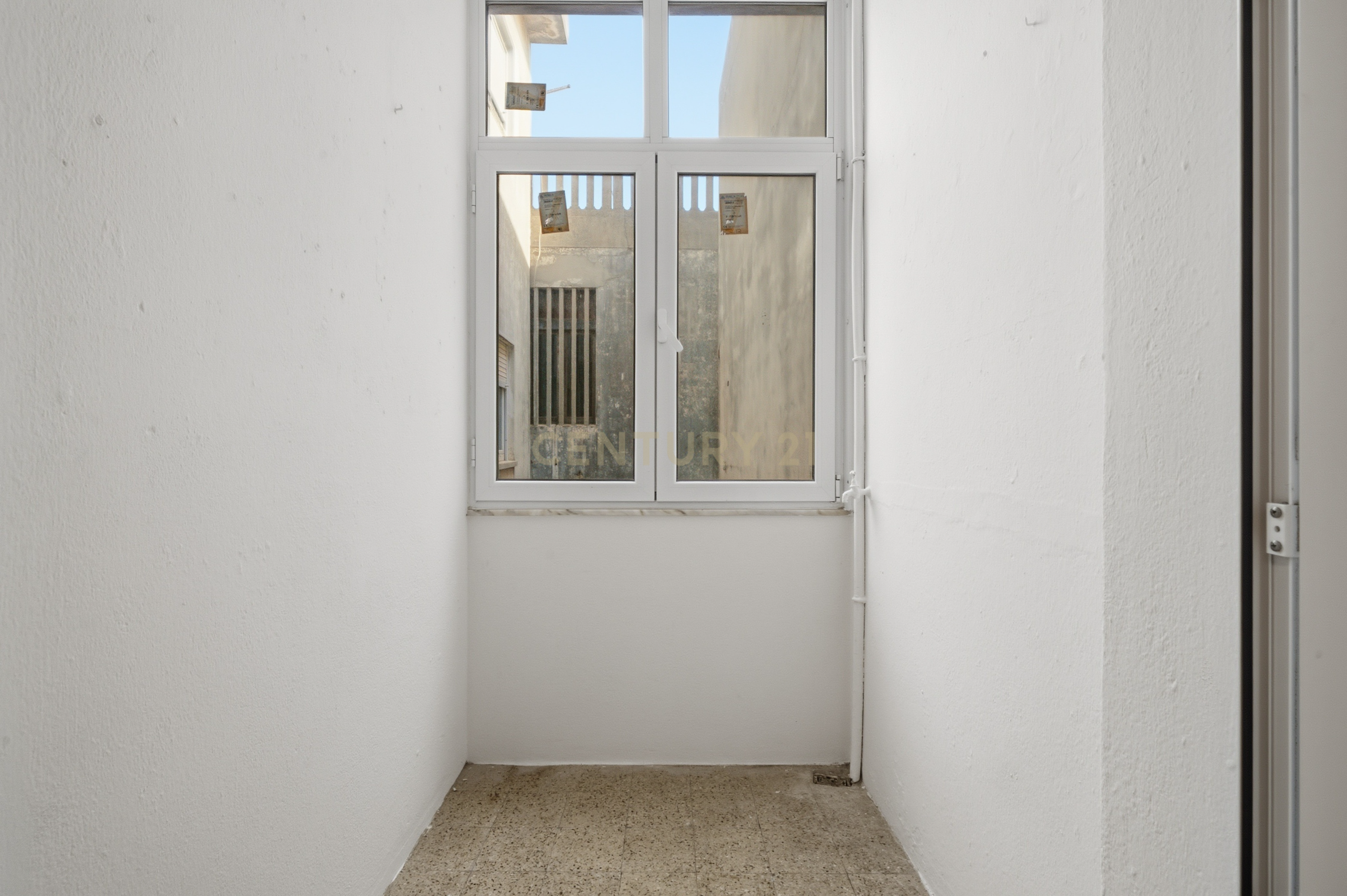 Fotografia 10 de Apartamento T2 Totalmente Remodelado no Centro de Peniche