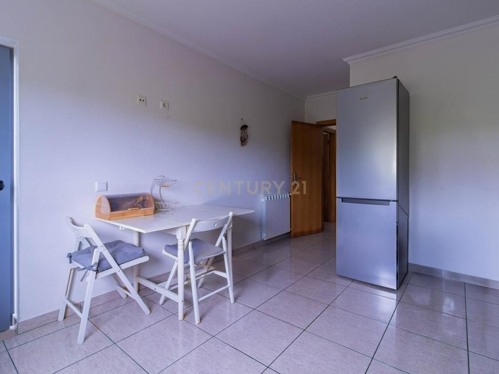 🌿 Oportunidade Única: T3 em Condomínio Fechado com Vista Deslumbrante e Máxima Tranquilidade! - Image 13