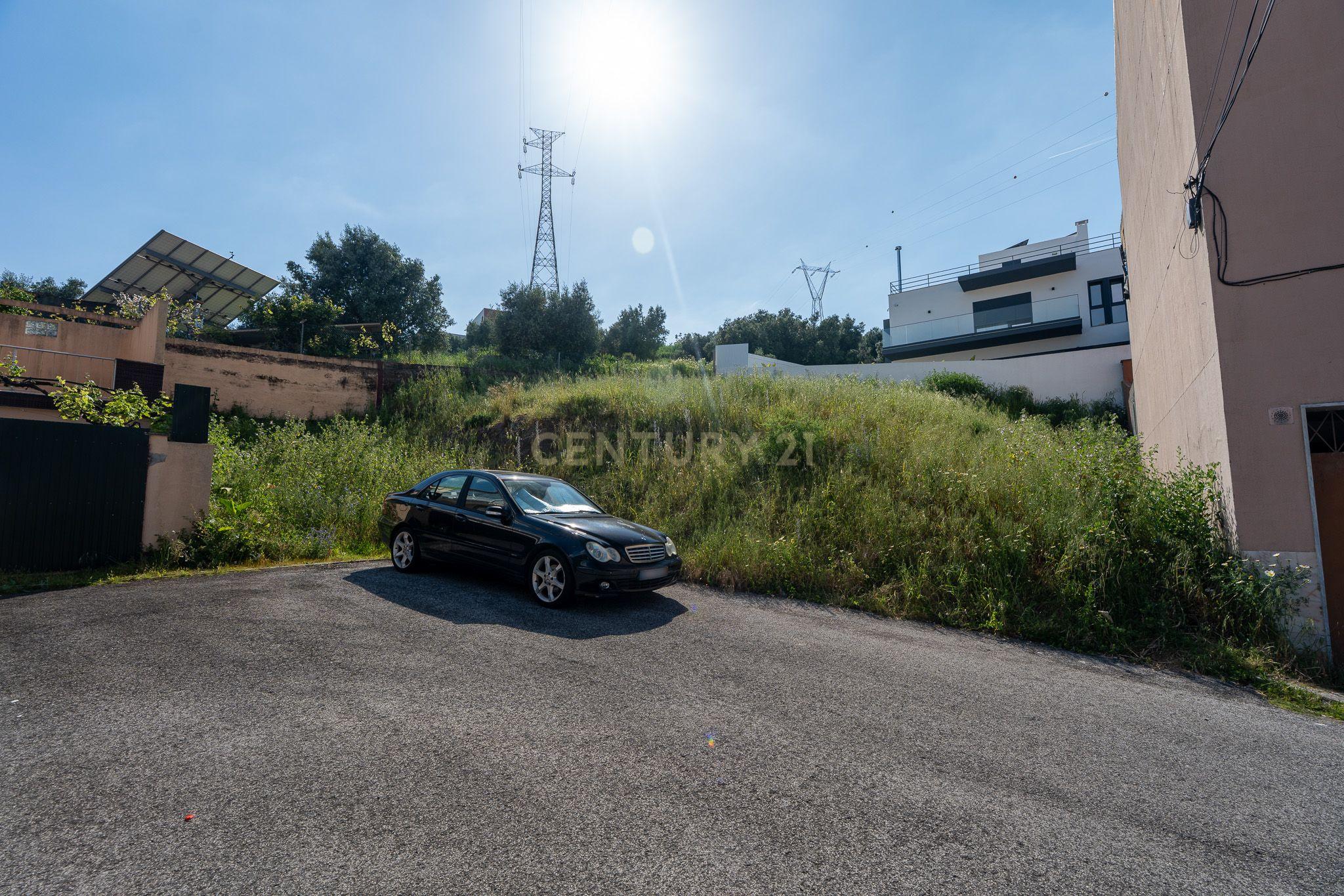 Oportunidade Única em Odivelas: Vista Panorâmica e Conforto - Image 9