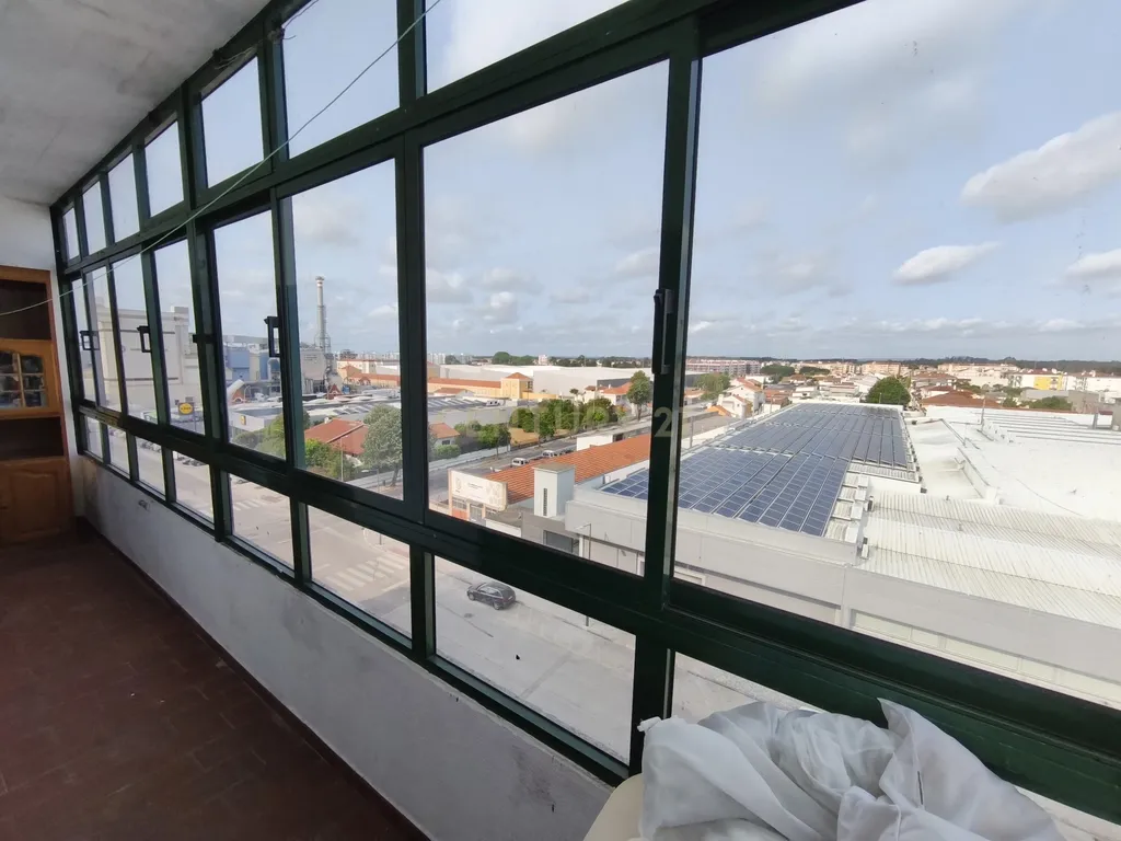 Apartamento T3 sito em Marinha Grande - Image 7