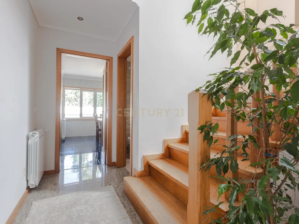Moradia T3 de Excelência na Maia| 398 m² | 3 Suítes | Garagem para várias Viaturas - Image 32