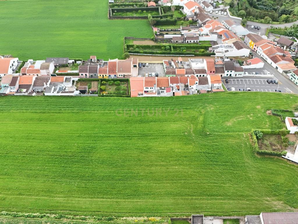  Terreno e Ruina com Potencial em Ribeira Grande - Image 3