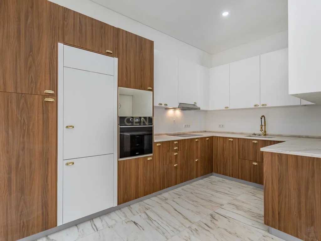 Moradia totalmente renovada no coração de Lisboa, com 4 suites - Image 11