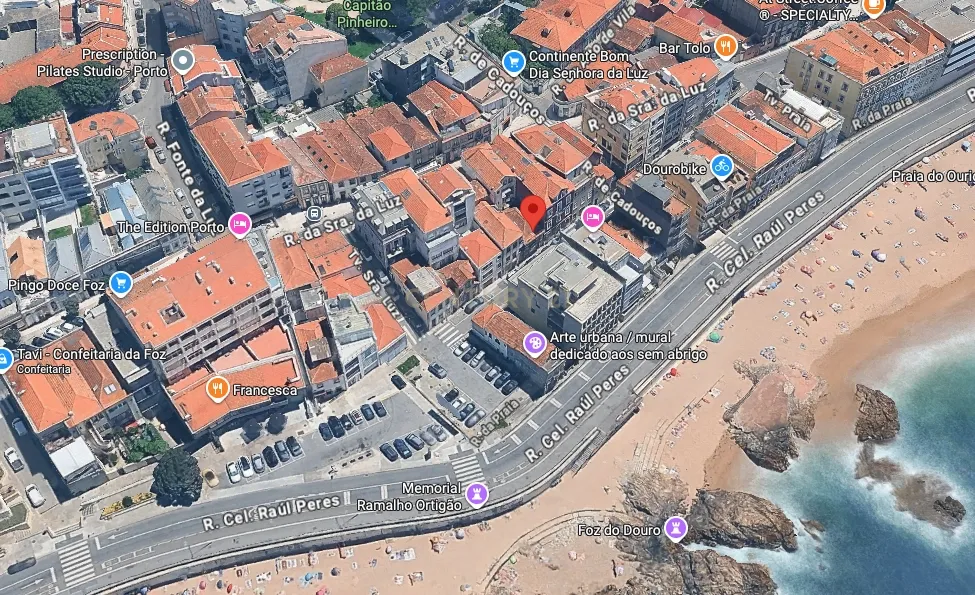Investimento na Foz | Casa 130m² para Reabilitação | 2ª Linha de Mar - COM INQUILINO VITALÍCIO. - Image 6