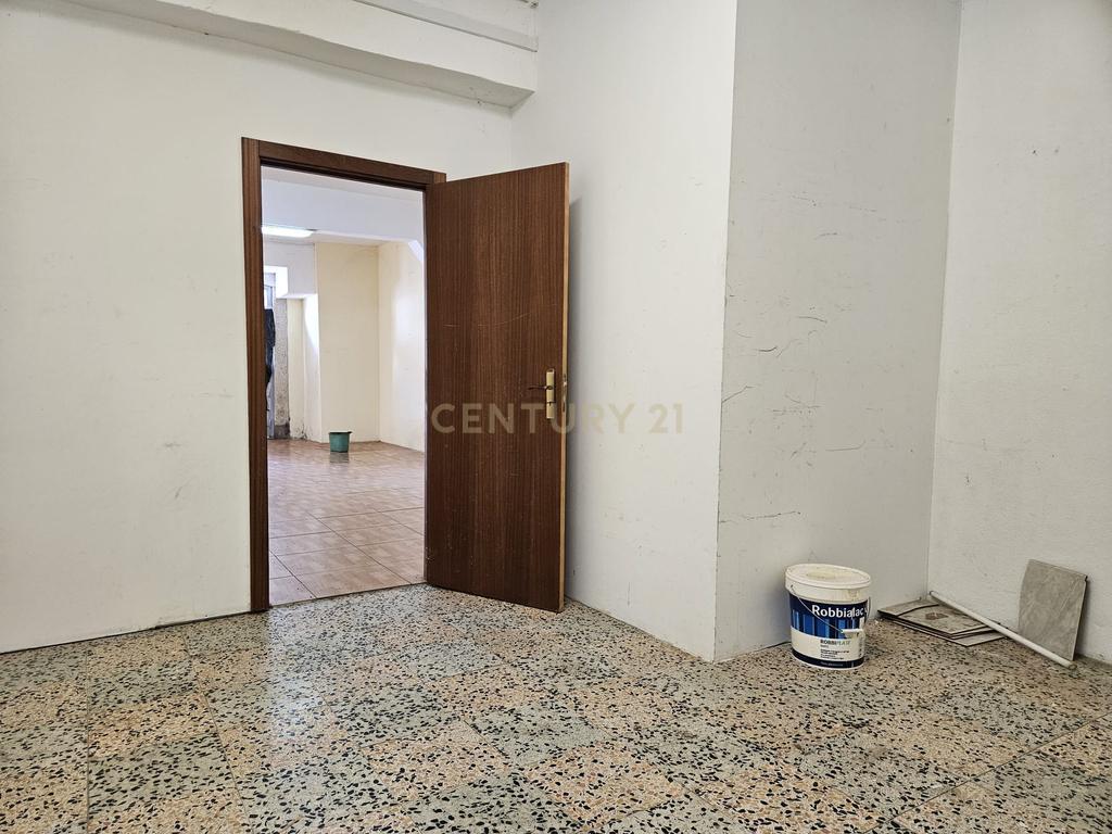 Espaço Comercial de Excelência | 138 m² | Rua Direita – Centro Histórico de São João da Pesqueira - Image 9