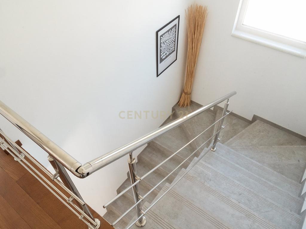 🏡 Casa nova em Cunit – Design, eficiência e conforto junto ao mar Estreie o seu lar ideal na rua Havana em Cunit! - Image 9