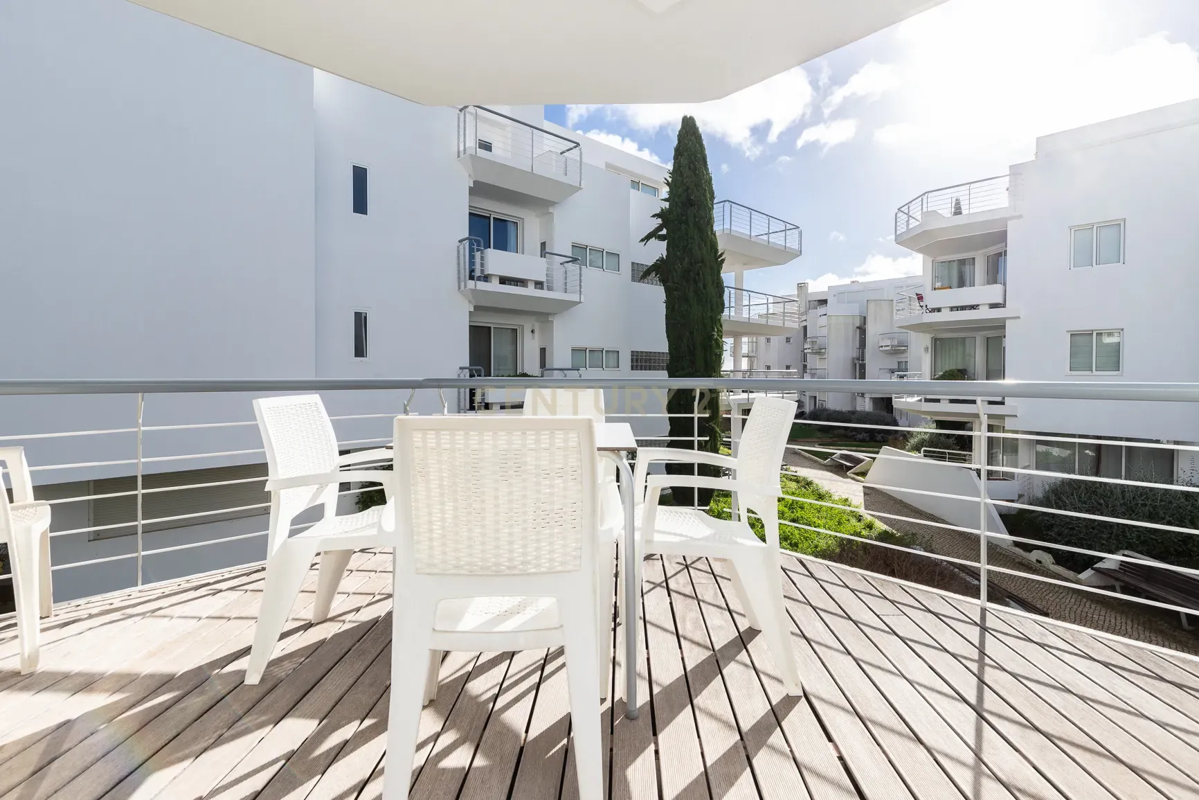 T2 , Golden Club Cabanas. - Image 25