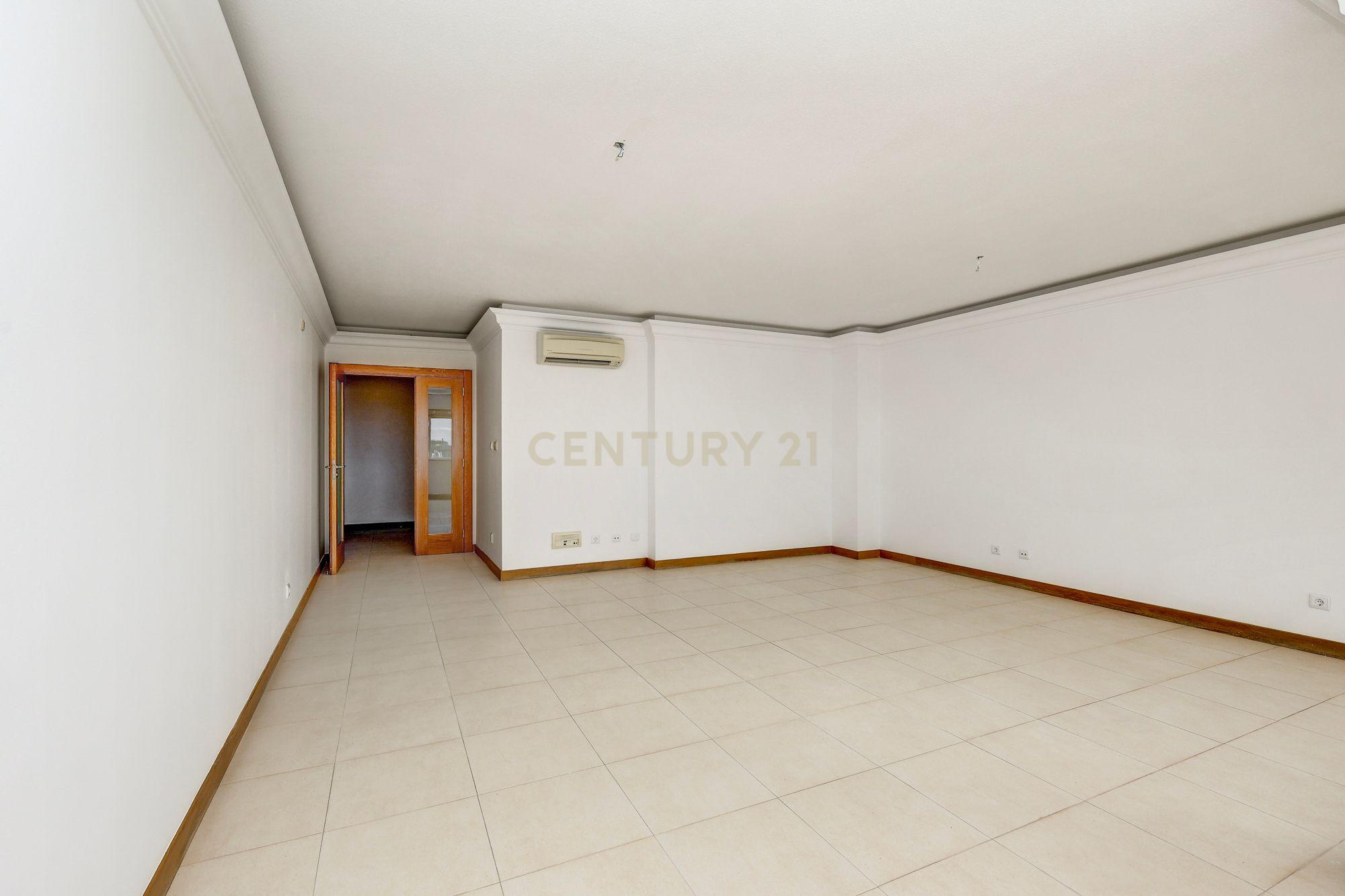 Fotografia 6 de Apartamento T3 na Serra das Brancas, com box de 67m2 e arrecadação.