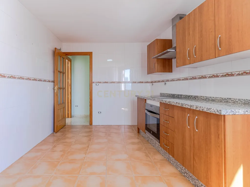 Apartamento T4 com Vista Panorâmica em Pulianas, Granada - Image 16