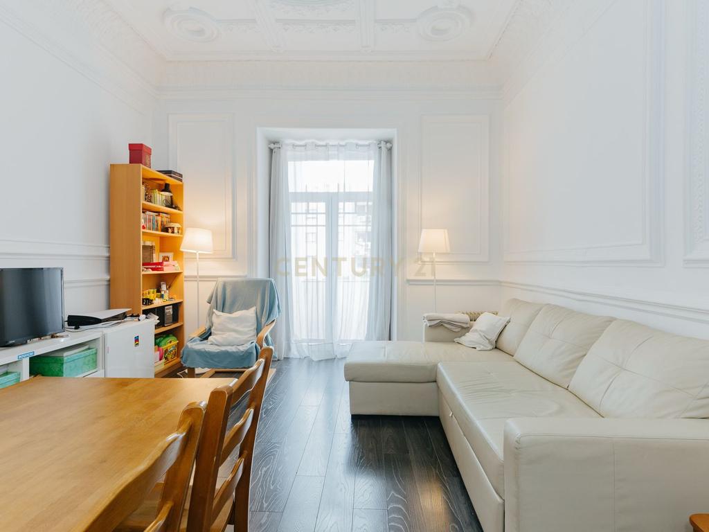 Apartamento Renovado em Avenidas Novas, Lisboa - Image 12