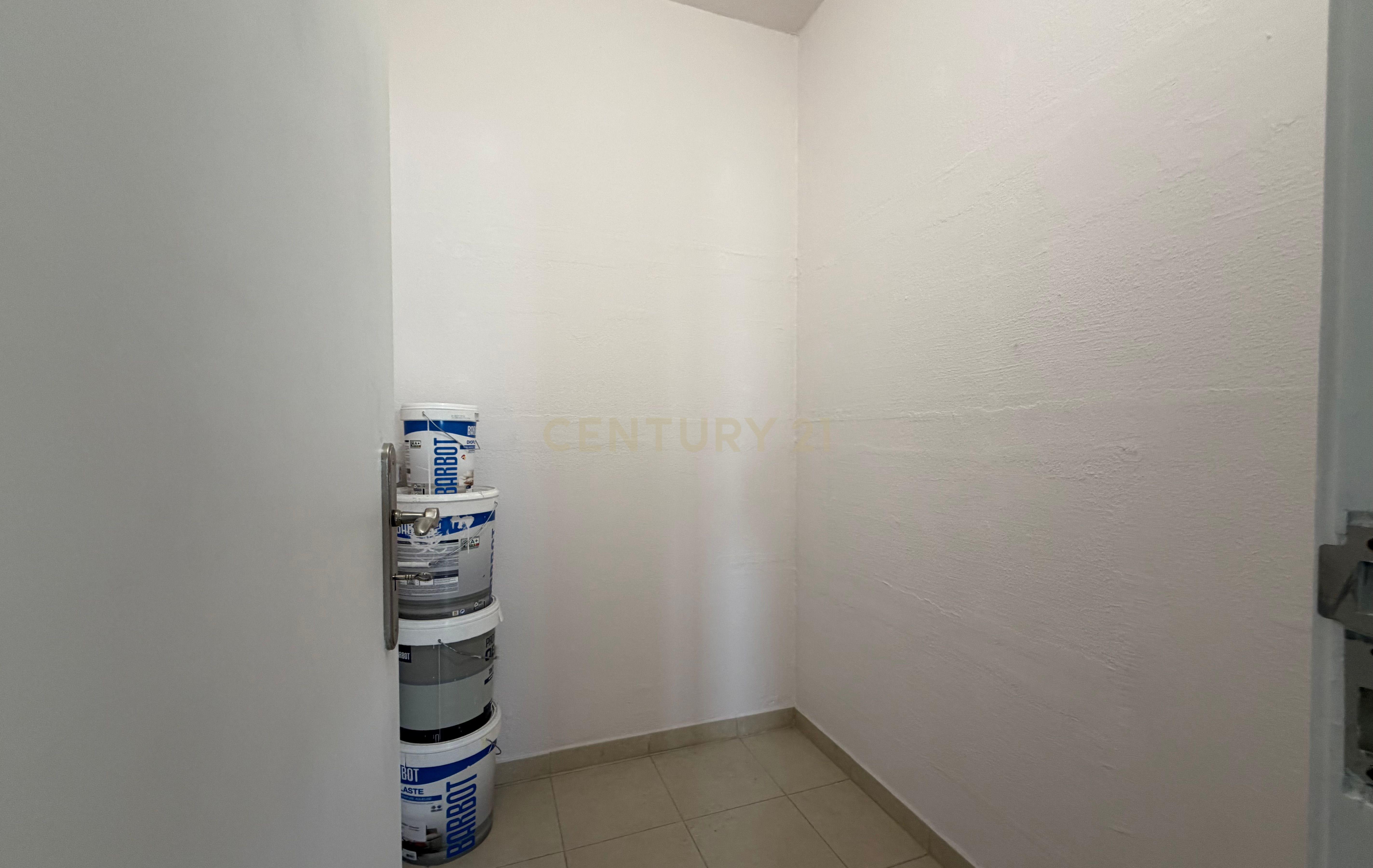 Fotografia 7 de Apartamento T2 Renovado e Equipado | São Sebastião, Setúbal