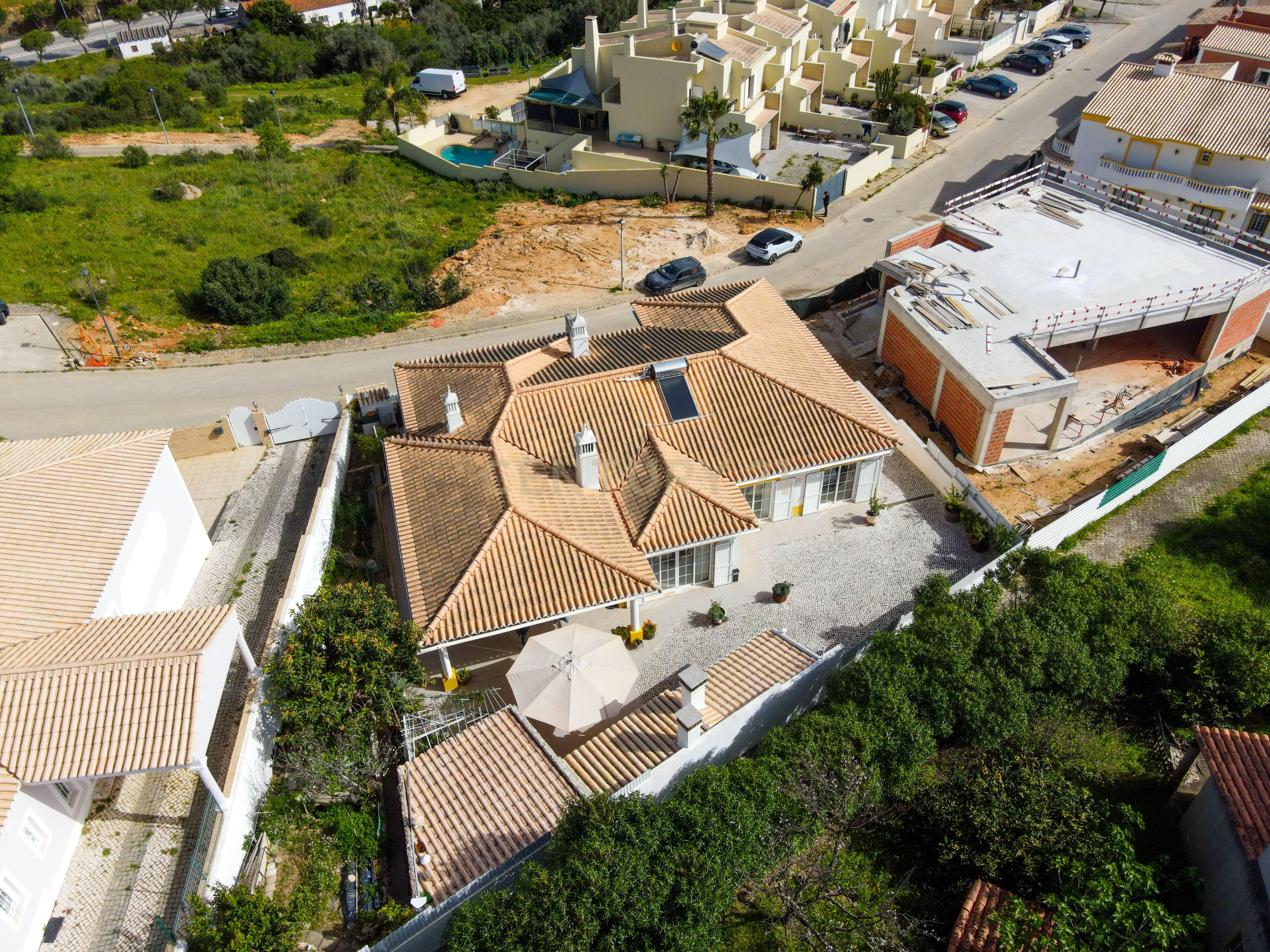 Casa Isolada em Lagos - Oportunidade Única por 795.000€ - Image 1