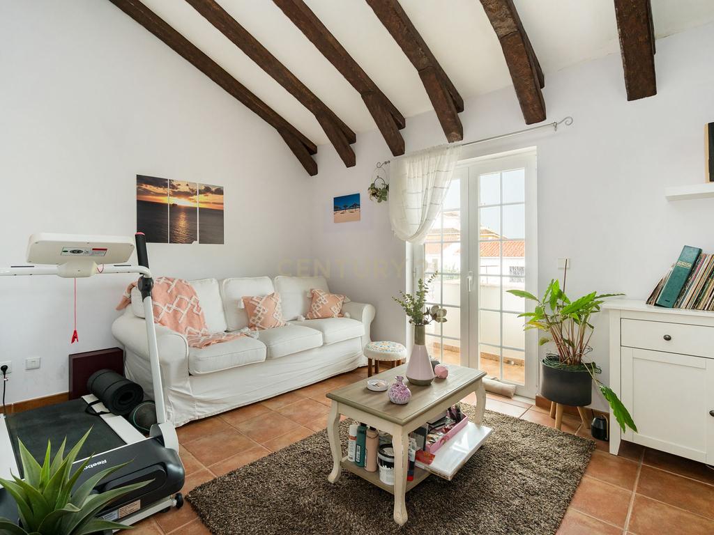 Casa Moderna em Altura com Jardim e Terraço - Image 9