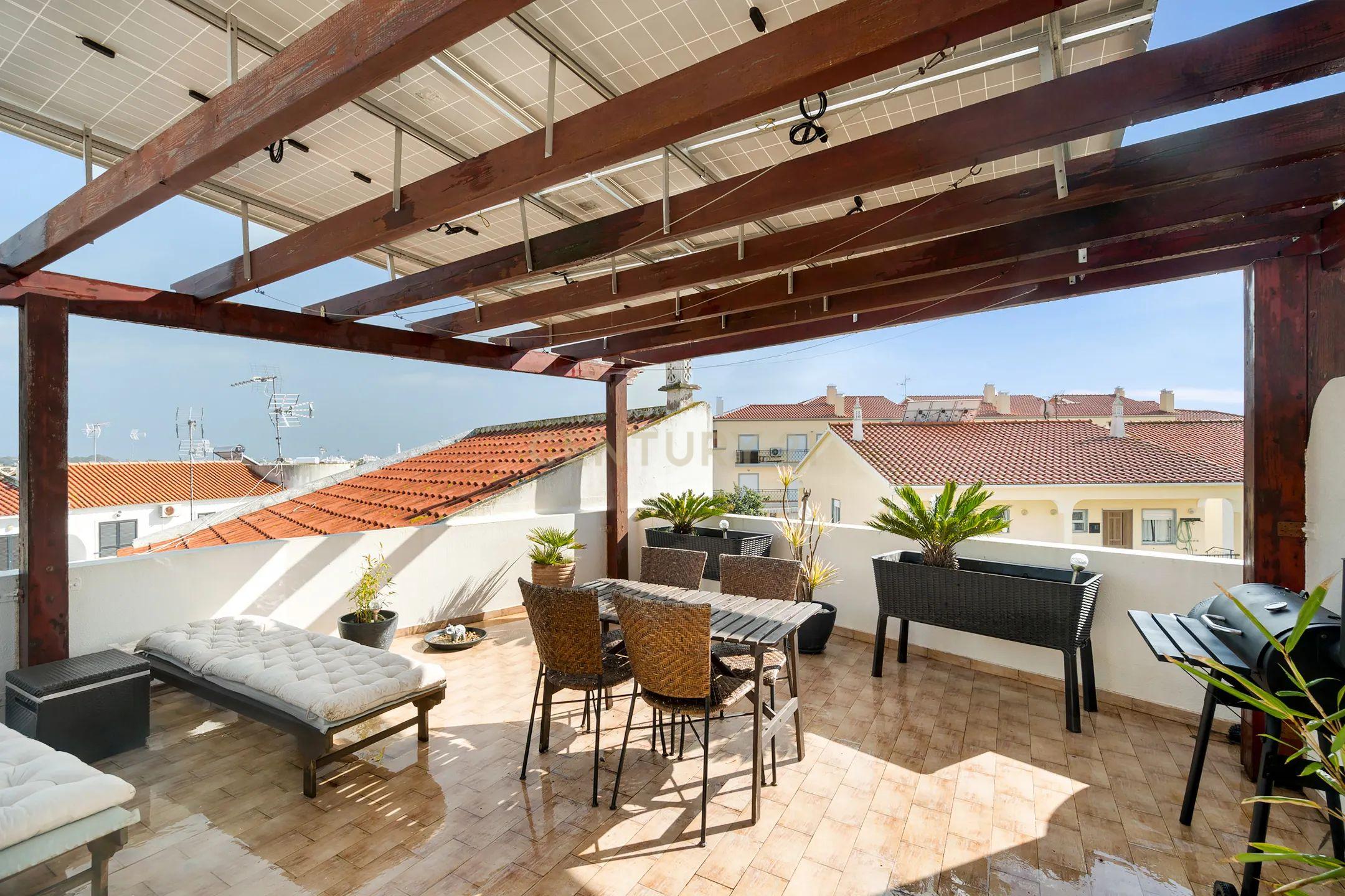 Casa Moderna em Altura com Jardim e Terraço - Image 14