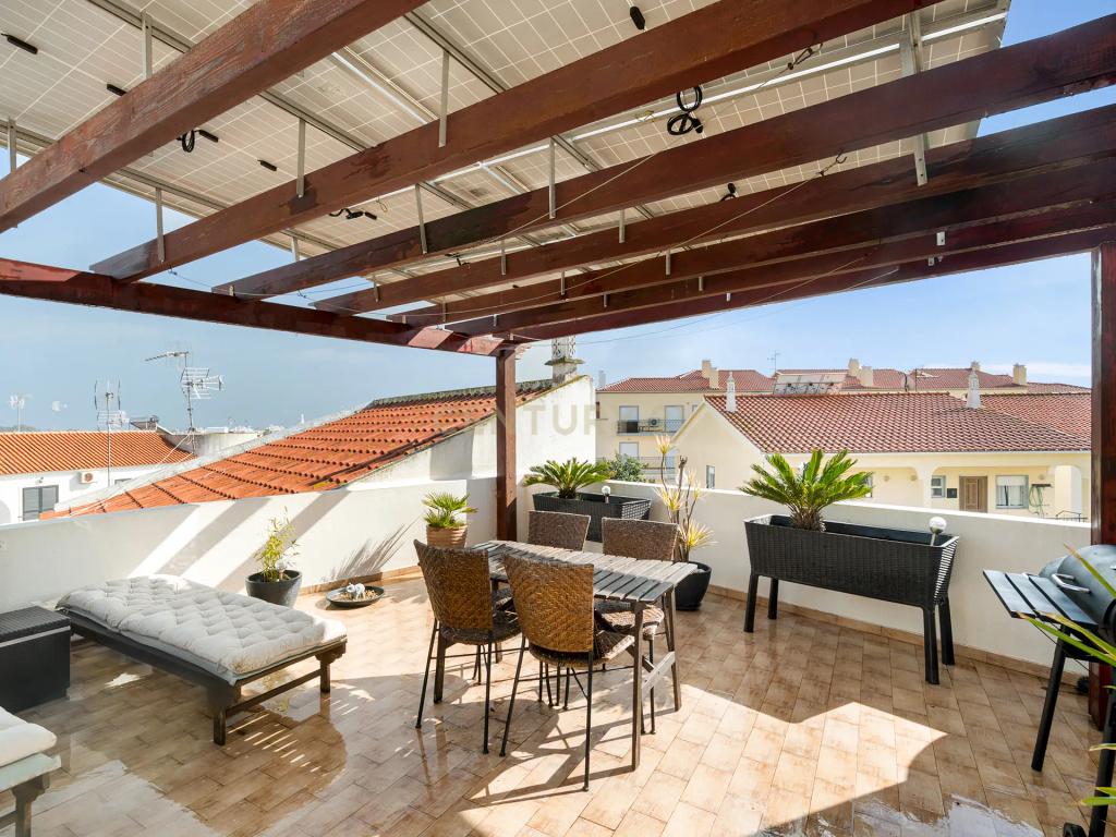 Casa Moderna em Altura com Jardim e Terraço - Image 14