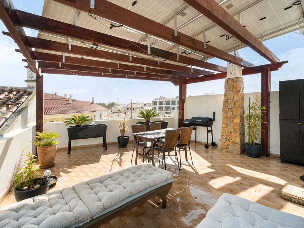 Casa Moderna em Altura com Jardim e Terraço - Image 16