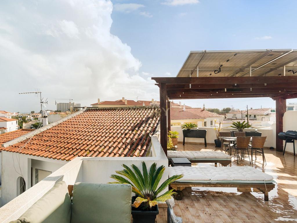 Casa Moderna em Altura com Jardim e Terraço - Image 18