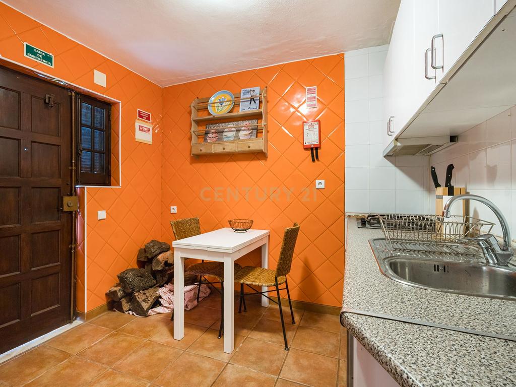 Casa Moderna em Altura com Jardim e Terraço - Image 23
