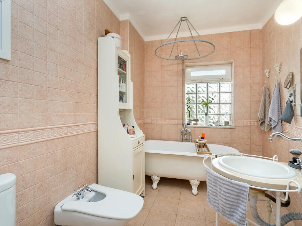 Casa Moderna em Altura com Jardim e Terraço - Image 28