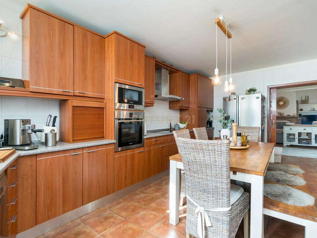 Casa Moderna em Altura com Jardim e Terraço - Image 6