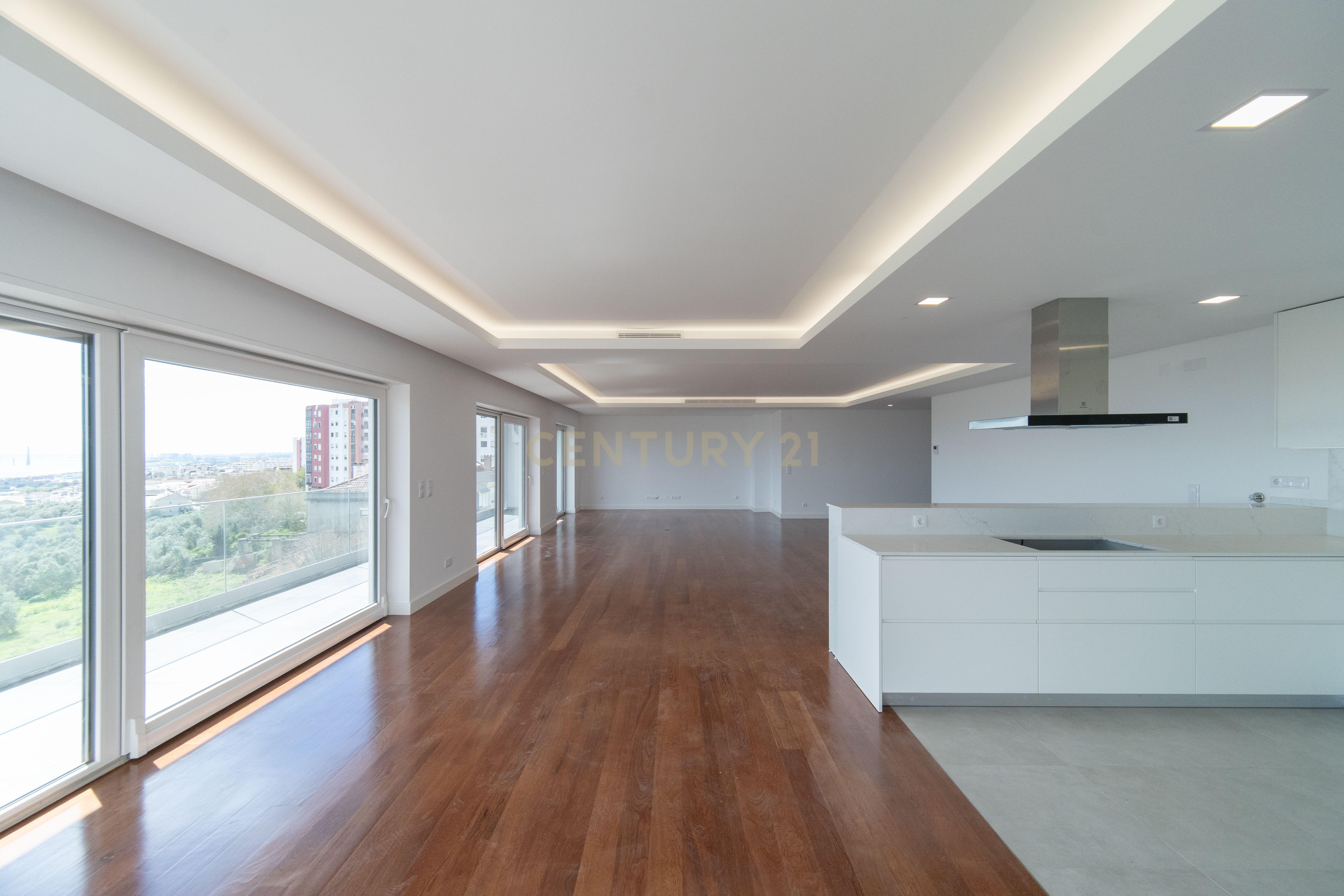 Apartamento T4 à venda em Santa Iria de Azoia, São João da Talha e Bobadela, Loures — foto 4
