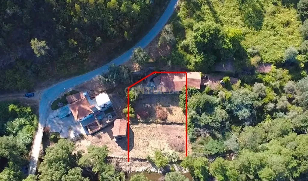 Moradia com terreno até à ribeira, Maçãs De Dona Maria - Image 2