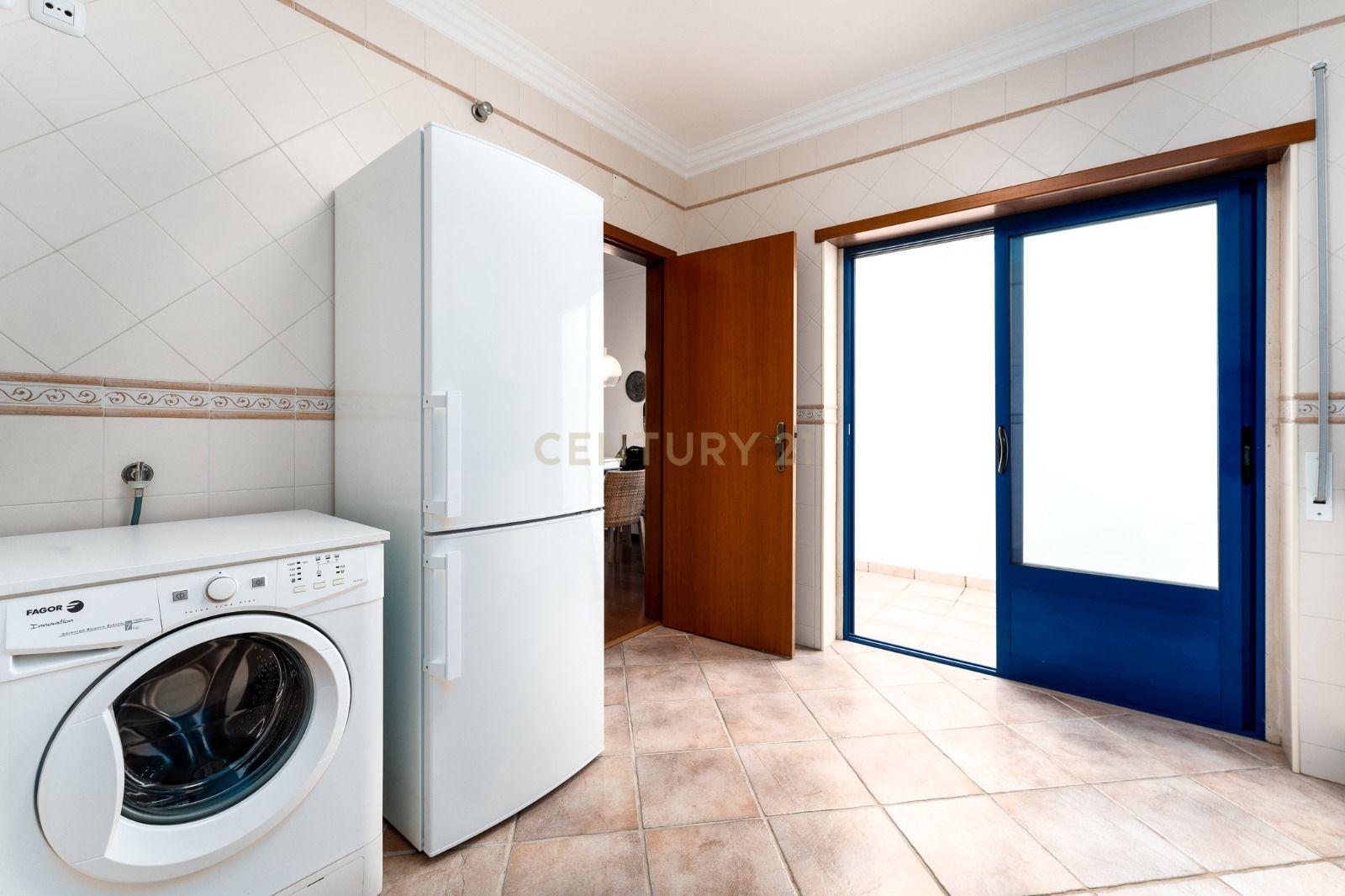 Fotografia 11 de Apartamento T1 Central no centro Histórico da Vila Ericeira