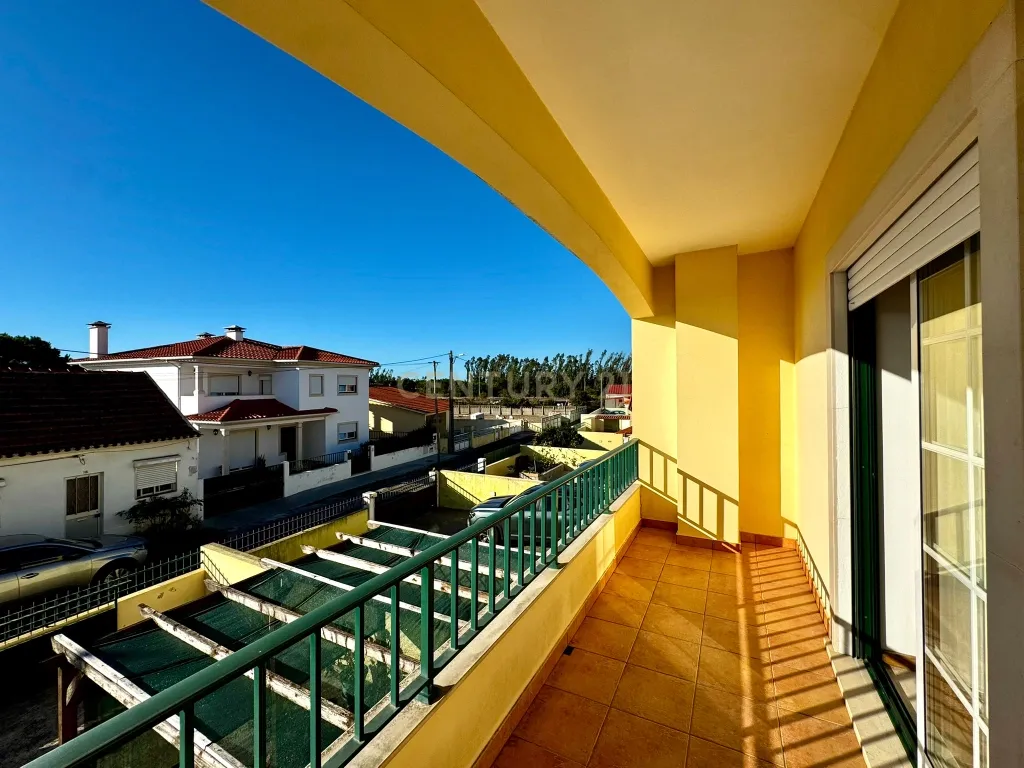 Moradia T3 em Banda | Garcia, Marinha Grande - Image 23