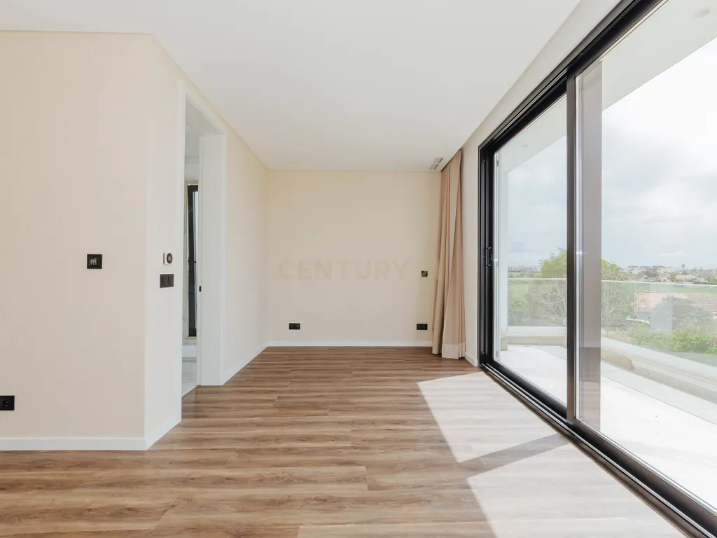 Moradia T4 com piscina e 3 suites | A escolha inteligente para viver com mais espaço a minutos de Lisboa - Image 29