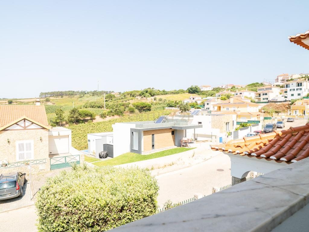 🏡 Moradia T5 como nova na Encarnação – Tranquilidade e vista desafogada! - Image 50