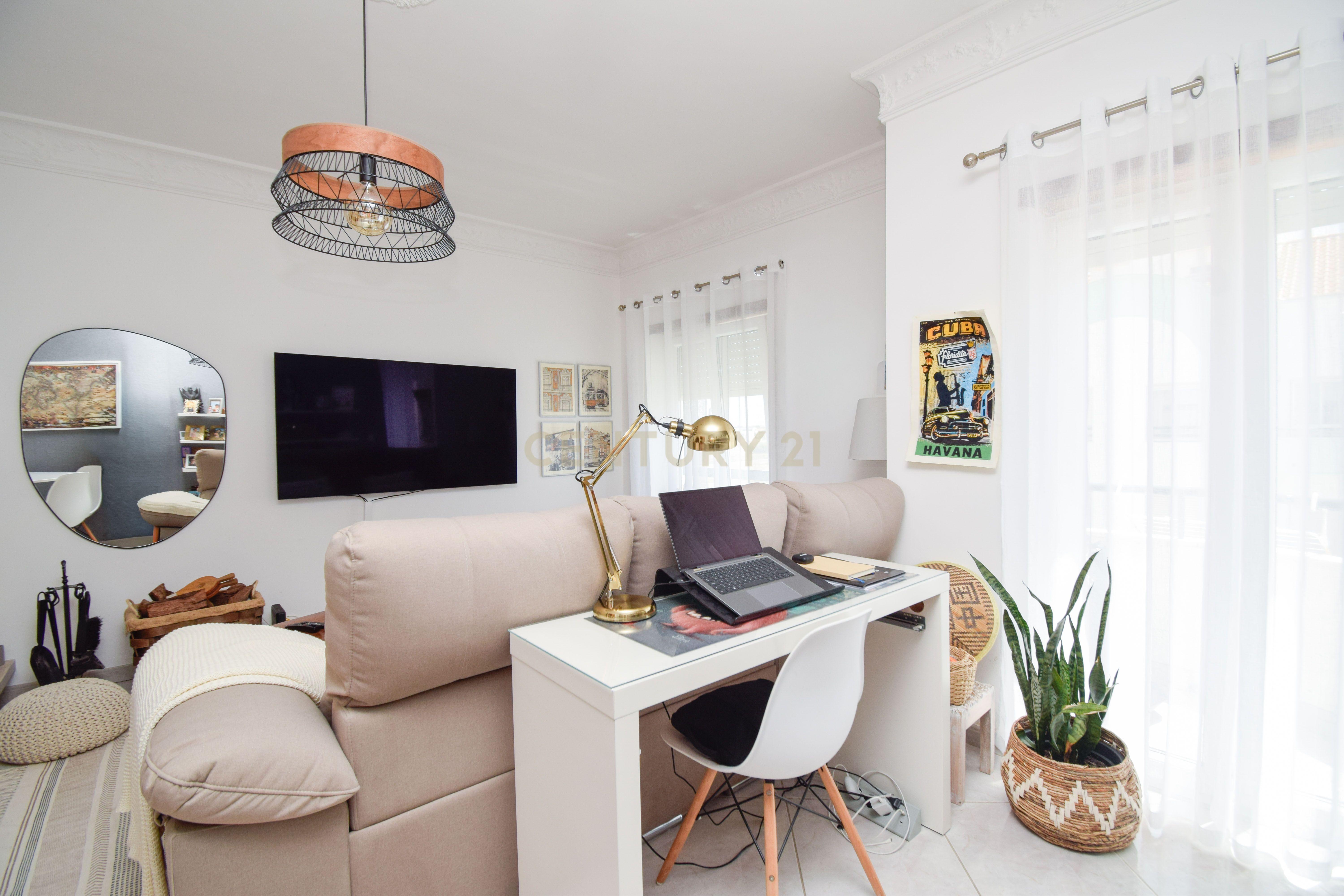 Fotografia 5 de Espaçoso apartamento  T3 em Samouco, Alcochete - Oportunidade Única