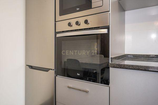 Apartamento T3 construído em 2019, com Varanda e Parqueamento, em Setúbal - Image 6