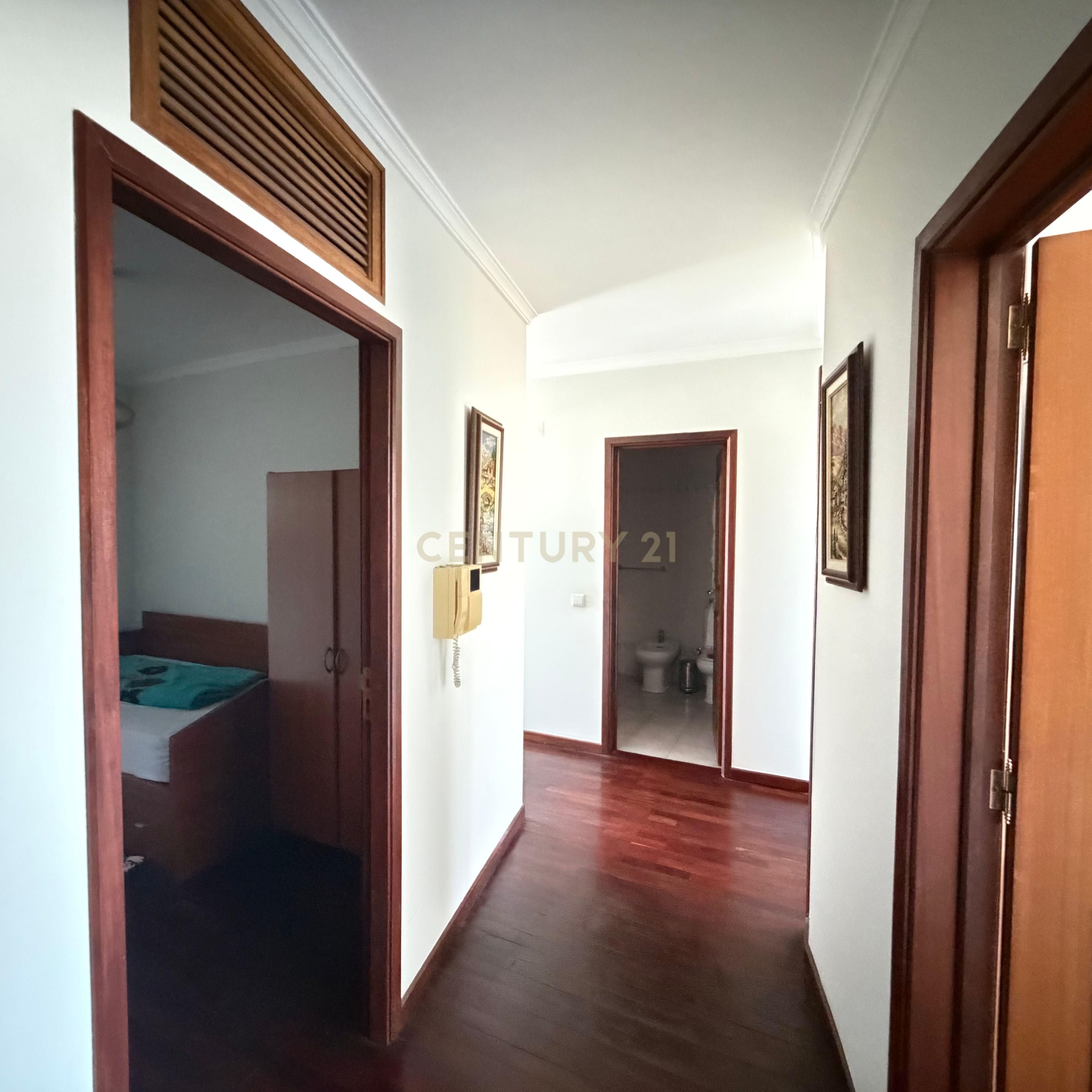 Fotografia 10 de Apartamento T1 + 1 em São Martinho, Funchal - Ilha da Madeira
