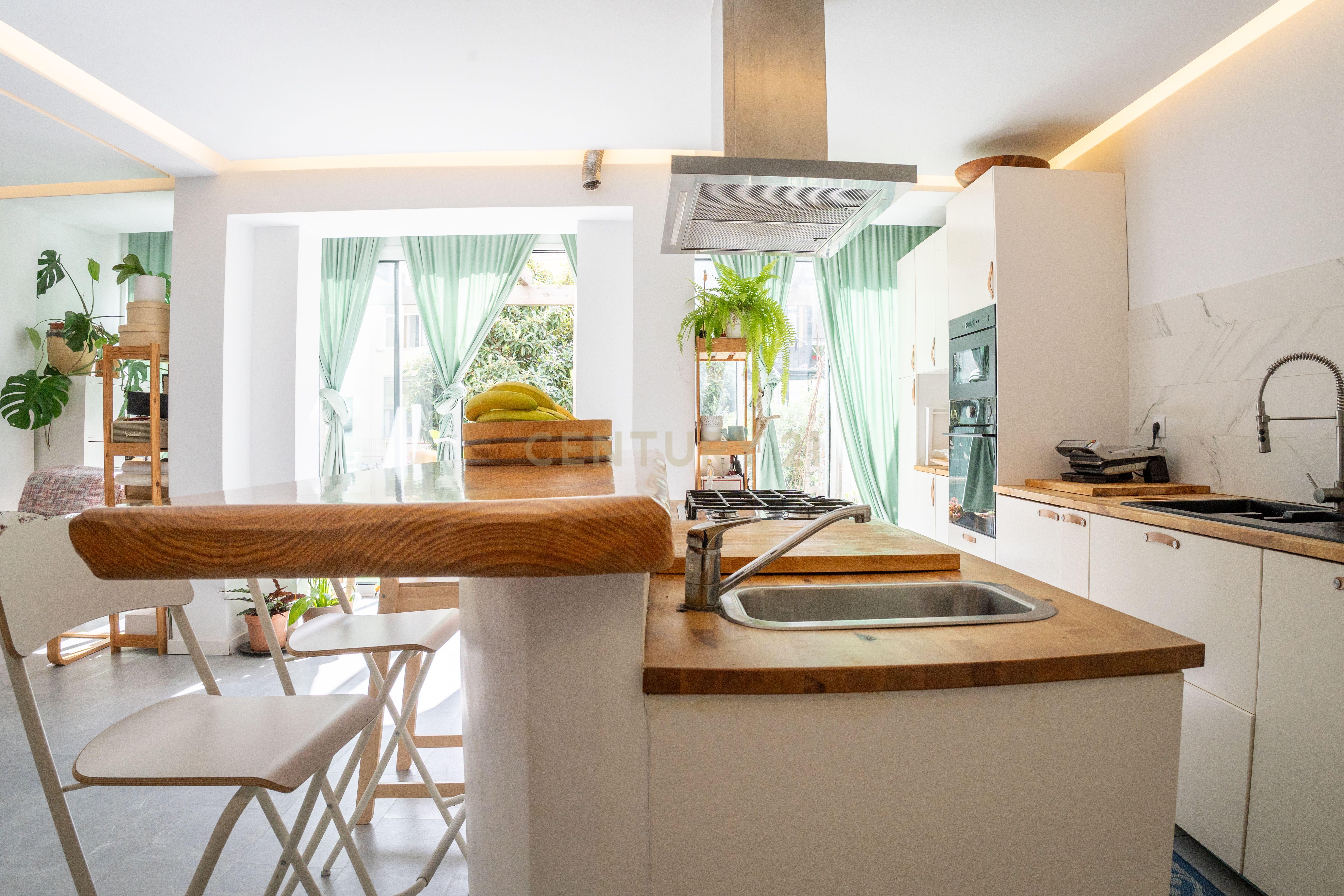 Apartamento T3 Renovado em São Domingos de Benfica – Conforto e Funcionalidade - Image 35
