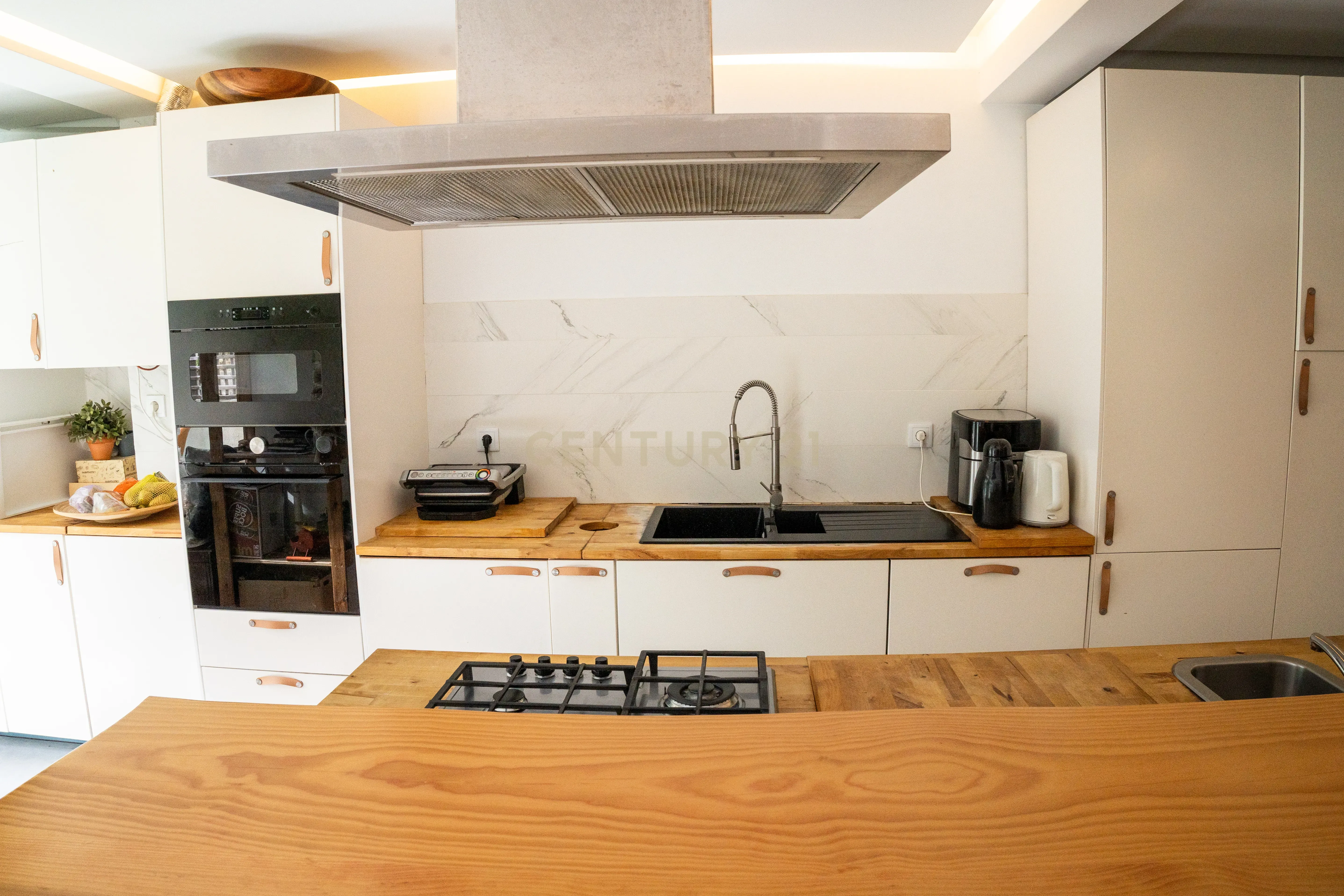 Apartamento T3 Renovado em São Domingos de Benfica – Conforto e Funcionalidade - Image 38