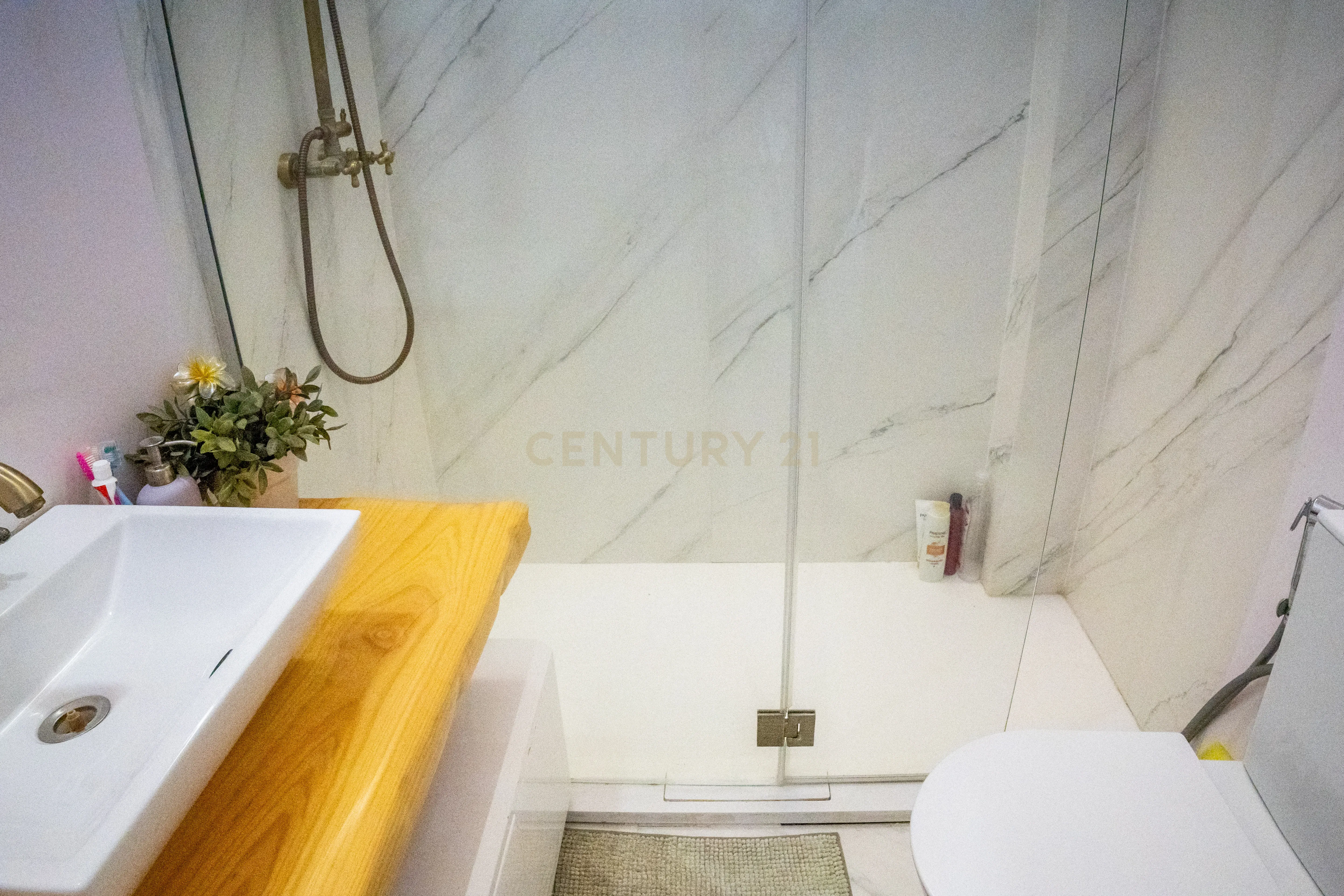 Apartamento T3 Renovado em São Domingos de Benfica – Conforto e Funcionalidade - Image 33