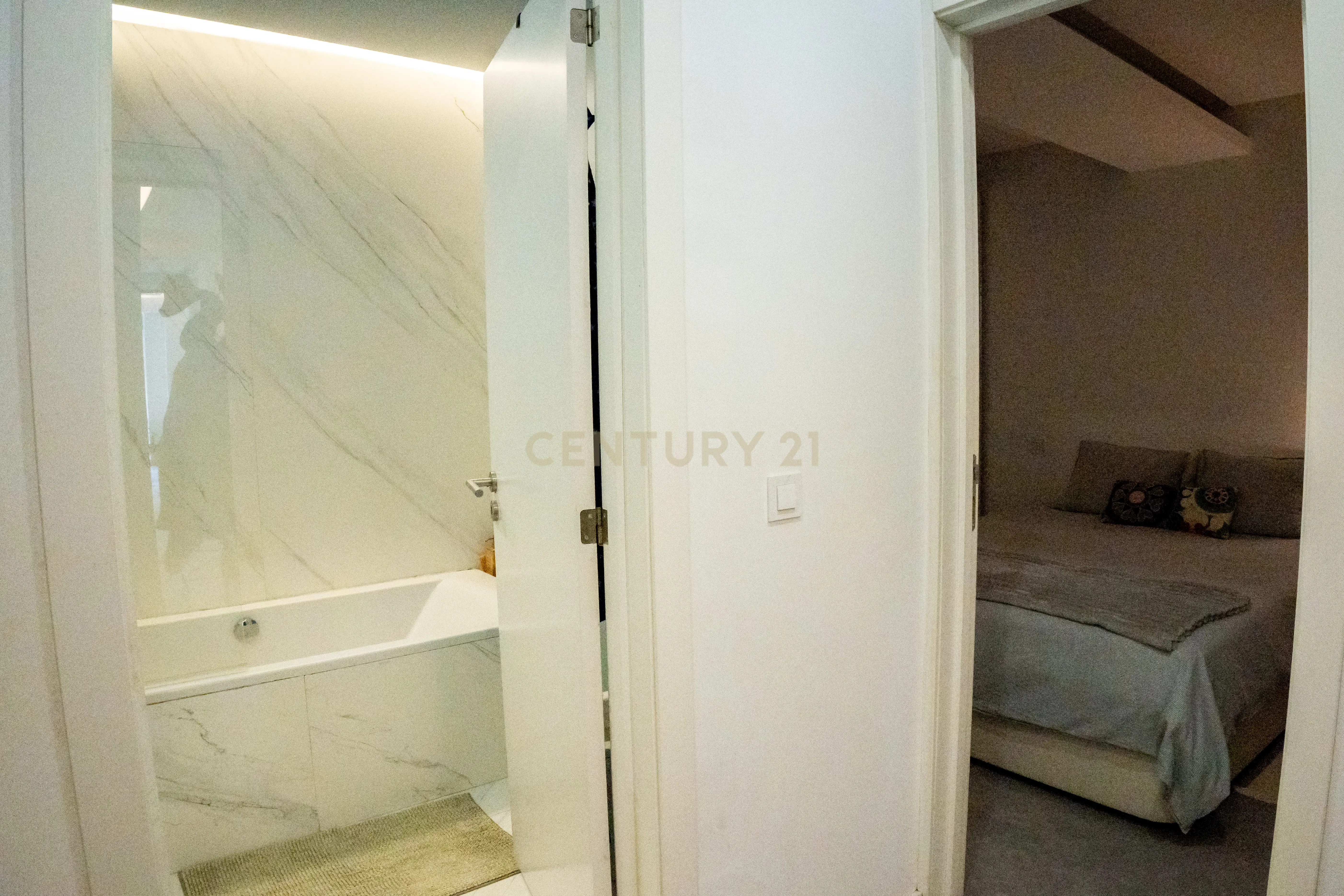 Apartamento T3 Renovado em São Domingos de Benfica – Conforto e Funcionalidade - Image 37