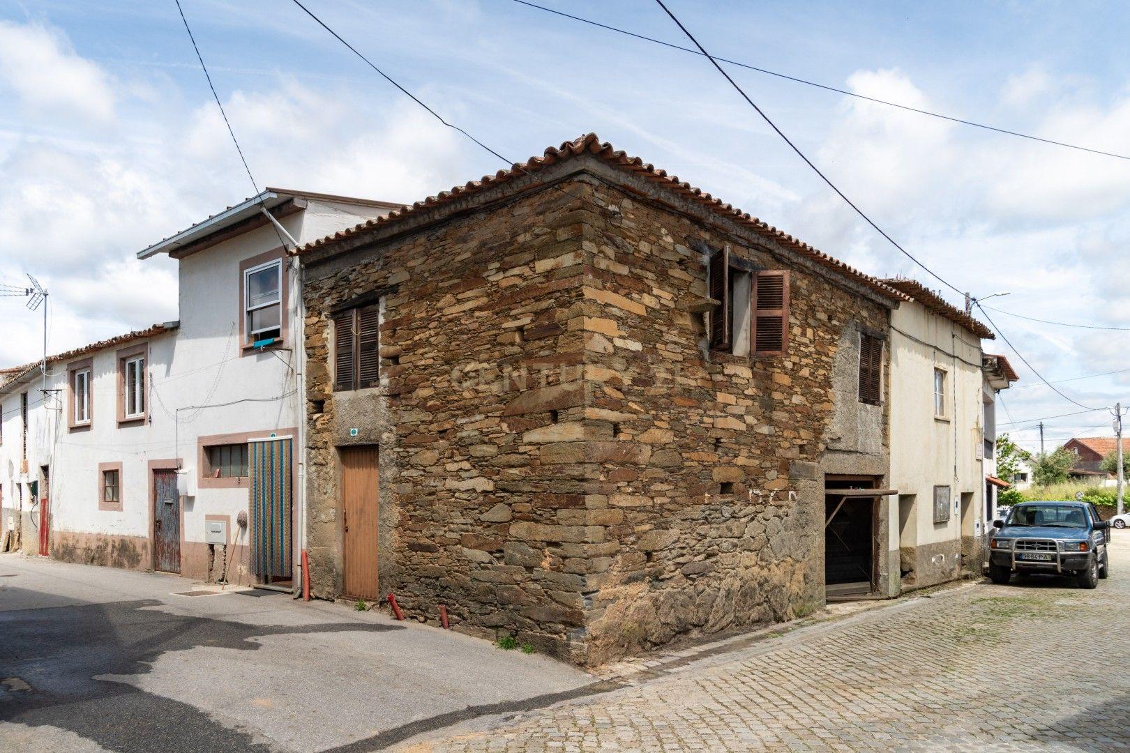 Fotografia 4 de Casa em Construção em Meda de Mouros  - 69.000€