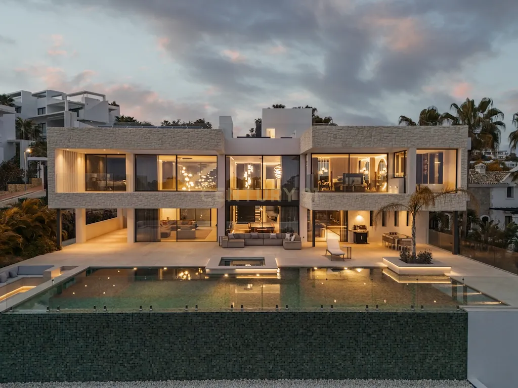 Villa Opal: Uma Obra-Prima de Elegância Moderna com Vistas Panorâmicas em La Alquería - Image 1