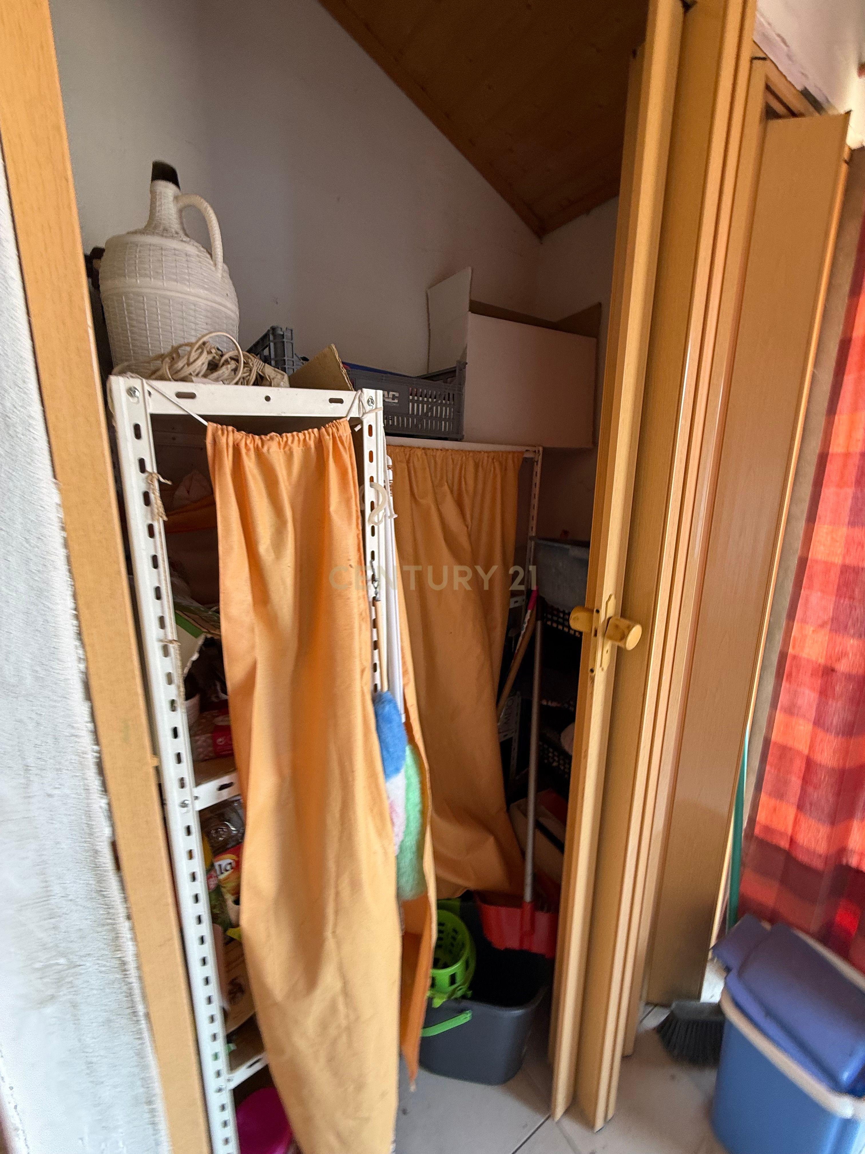 Fotografia 11 de Moradia BI-FAMILIAR perto do IPB e do Centro de Bragança, no Bairro das Cantarias. Tem TERRENO e GARAGEM!!!