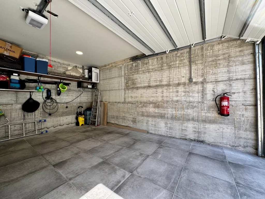Moradia Contemporânea de Três Frentes | Gondomar, Porto - Image 39