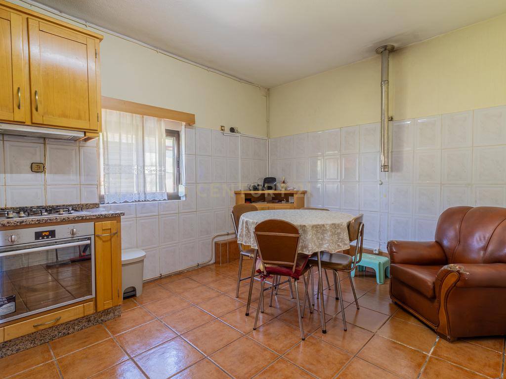 Moradia Bifamiliar + Anexo com #TERRENO -#CENTRO DE BRAGANÇA - Image 12