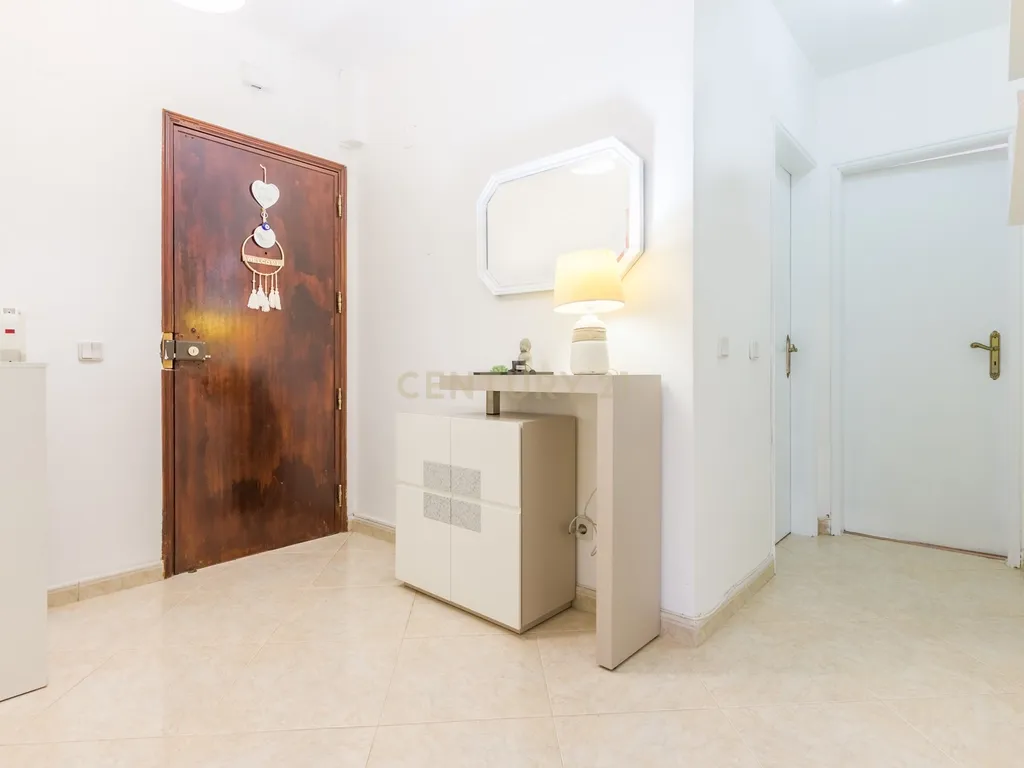 Apartamento T2 Moderno no Monte da Caparica, Pronto a Habitar - Image 18