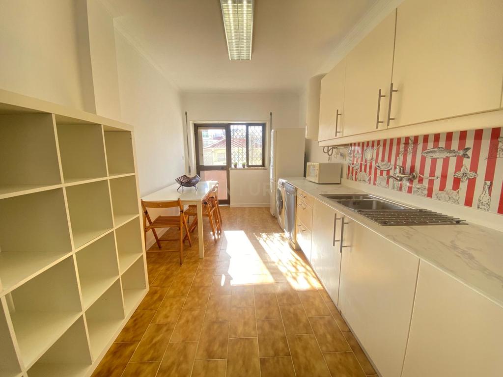 Apartamento T0 (88 m²) com terraço – Próximo de Cascais - Image 14