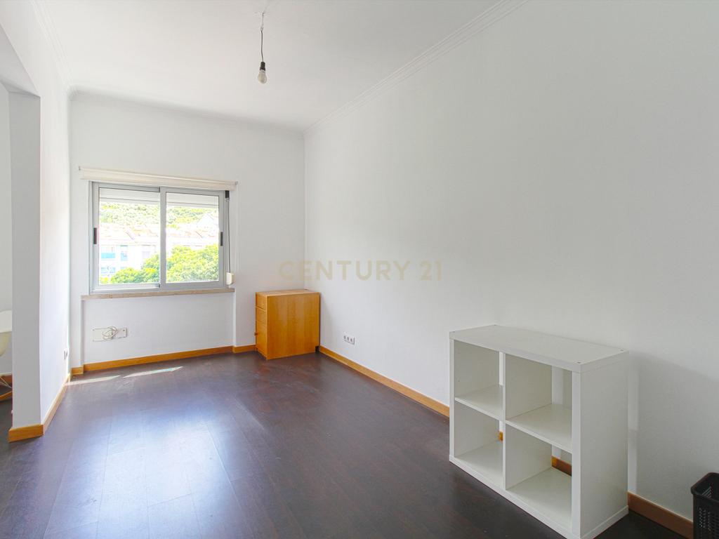 Apartamento T2 Odivelas - Image 10